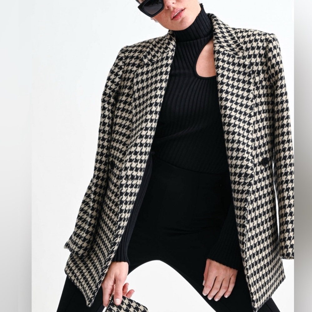 Stylish Houndstooth over sized Blazer size s